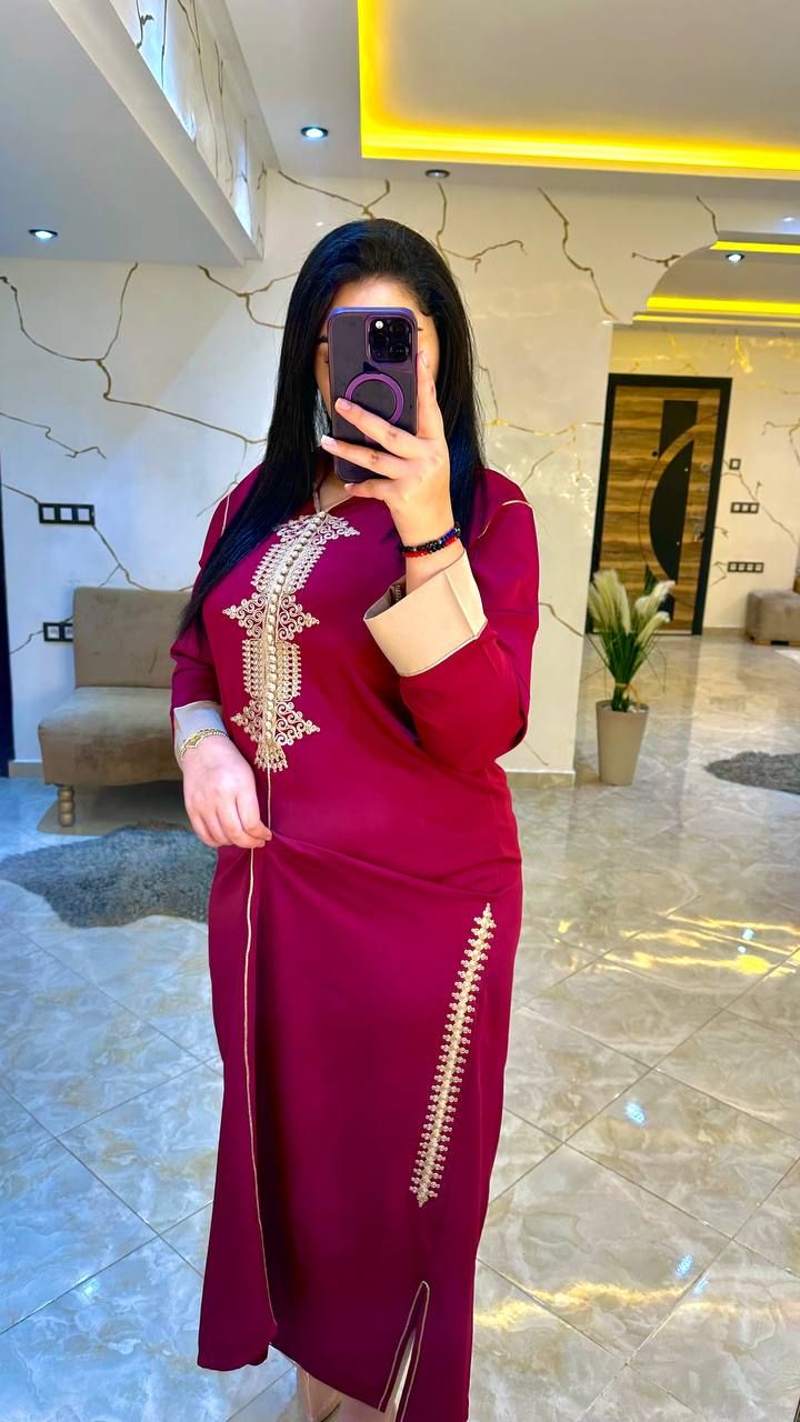 ✨ جلابة كريب مطروزة بالفخامة المغربية
